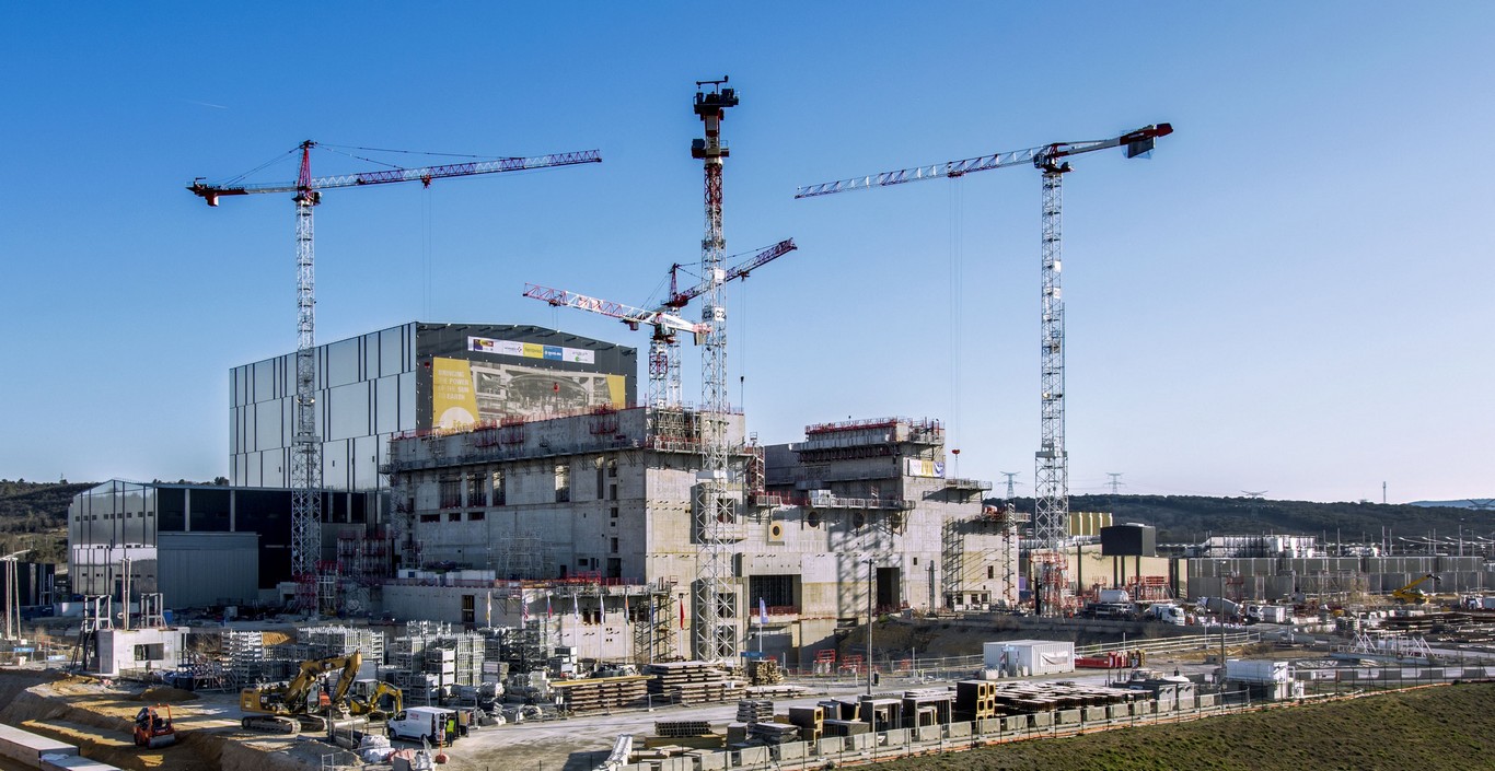 ITER 03.2019 from roof m