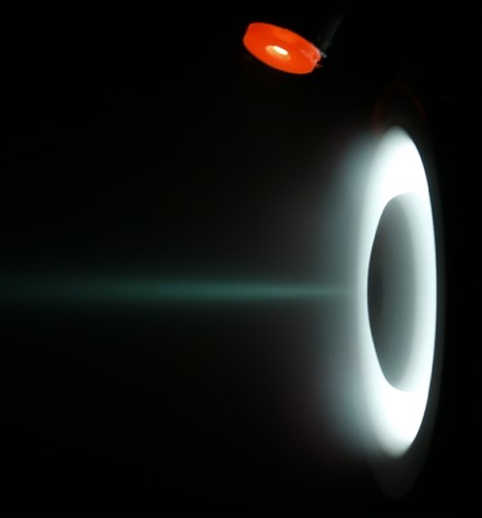 Działajacy silnik z ksenonem